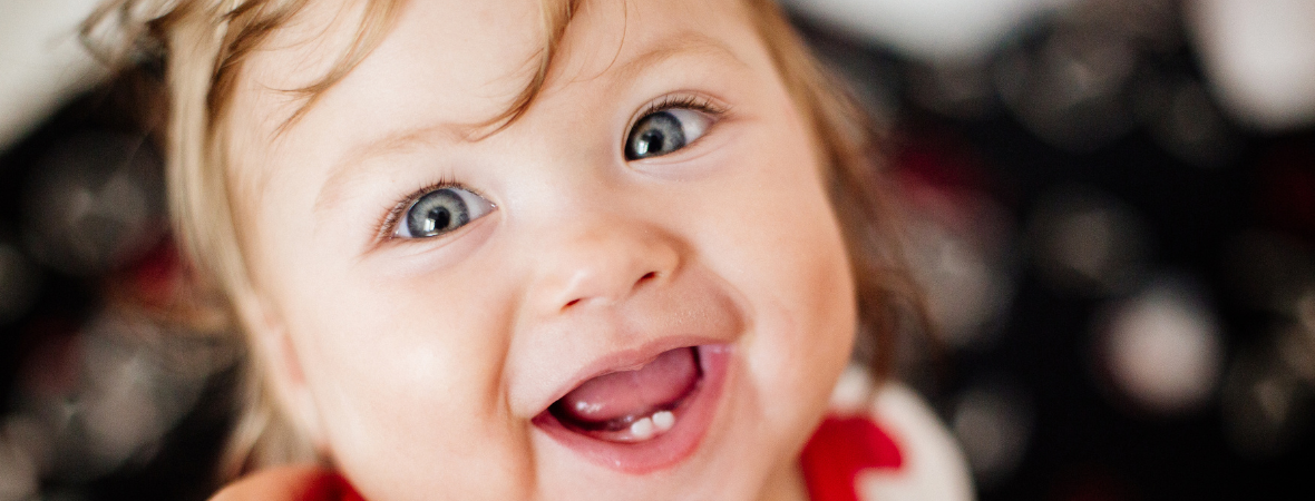 Odontologia para Bebês: Cuidando dos Primeiros Sorrisos Odontologia para Bebês: Cuidando dos Primeiros Sorrisos